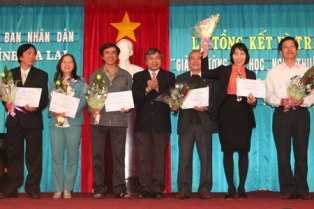 44 tác phẩm và nhóm tác phẩm được trao Giải thưởng văn học, nghệ thuật tỉnh Gia Lai